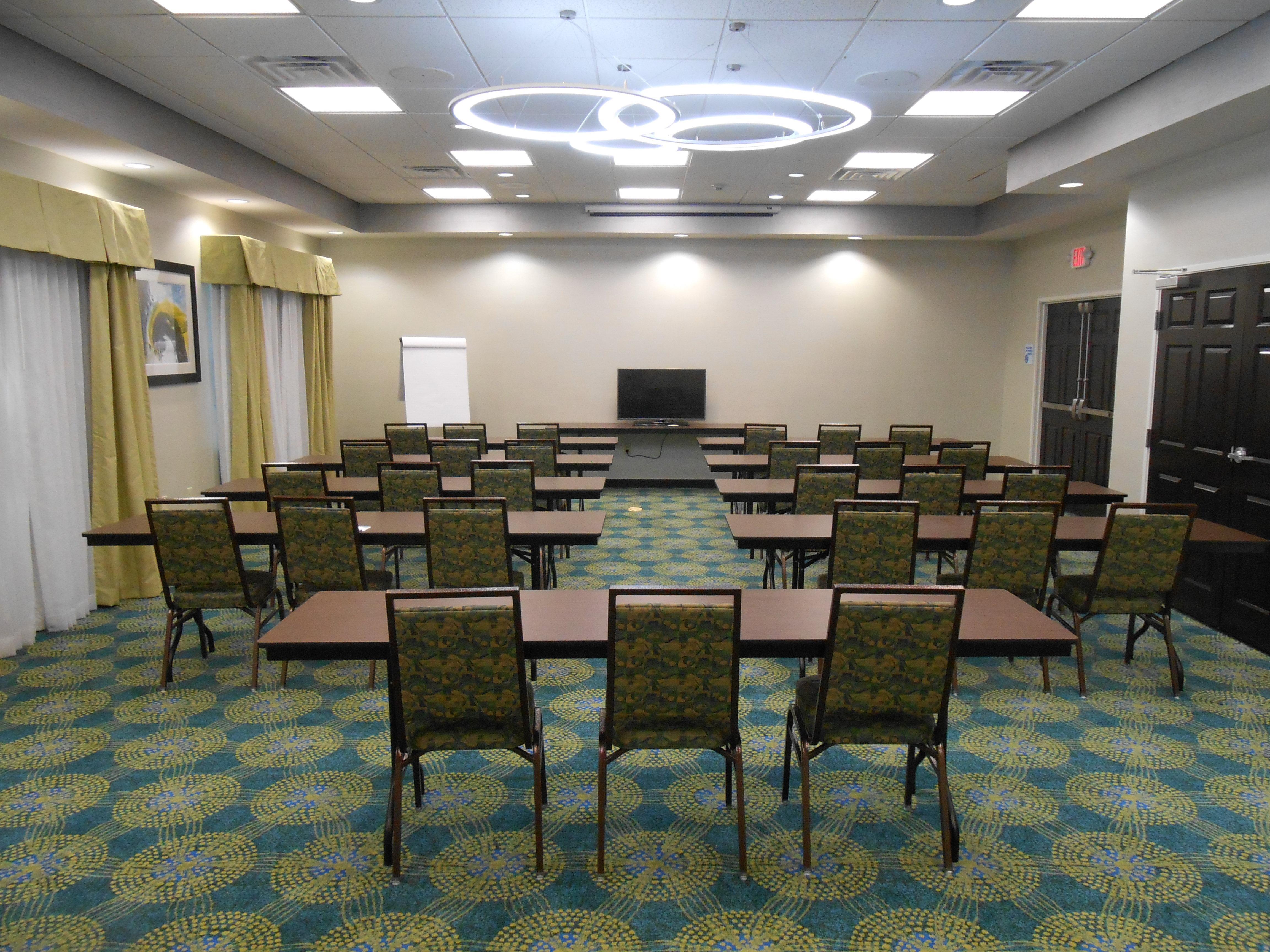 Holiday Inn Express & Suites Houston Northwest-Brookhollow By Ihg Exterior photo